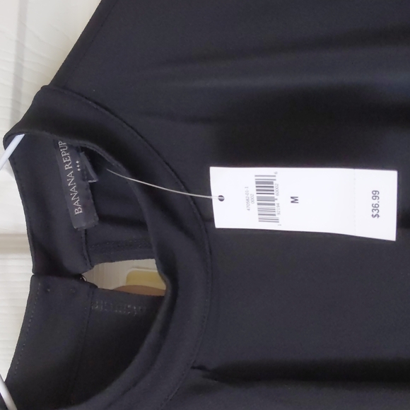 Sleeveless top - Picture 2 of 3